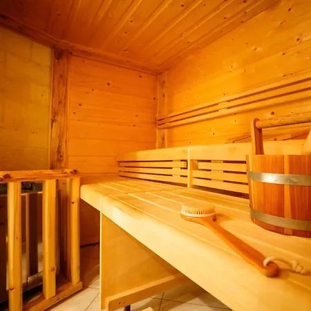 Haus Schrammsteinblick 度假居 *