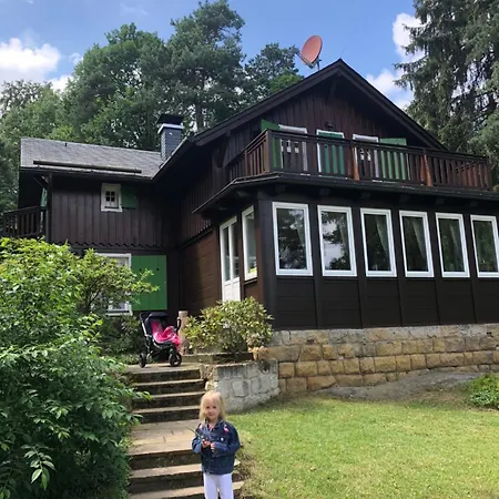 Haus Schrammsteinblick 度假居 *